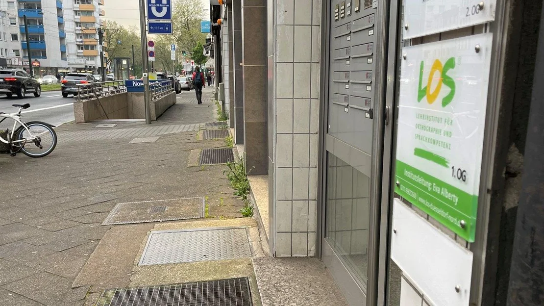 Eingangsbereich LOS Düsseldorf Eingangsbereich LOS Düsseldorf